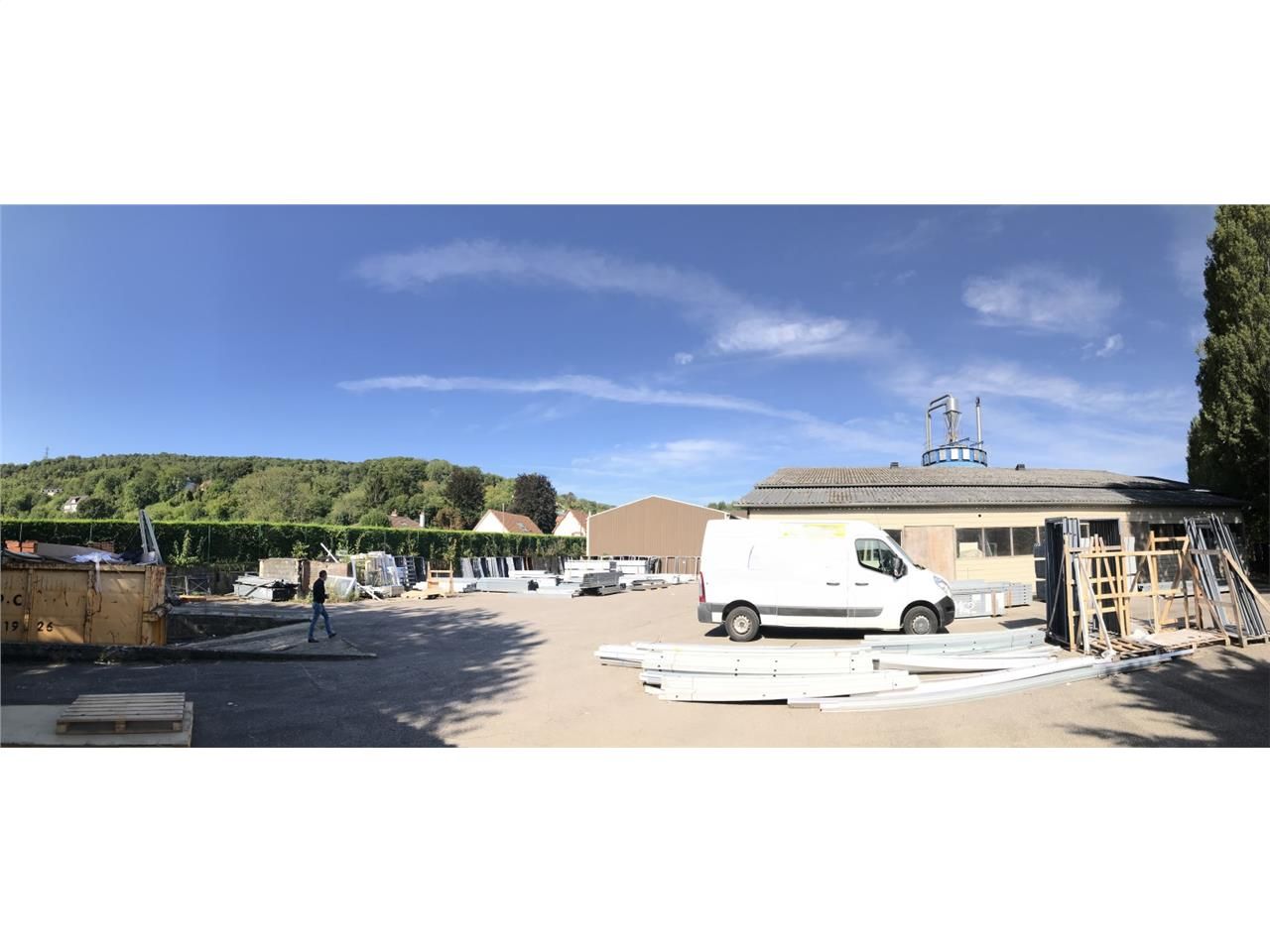 A LOUER  - IDEAL ARTISAN d'environ 555 m² divisib