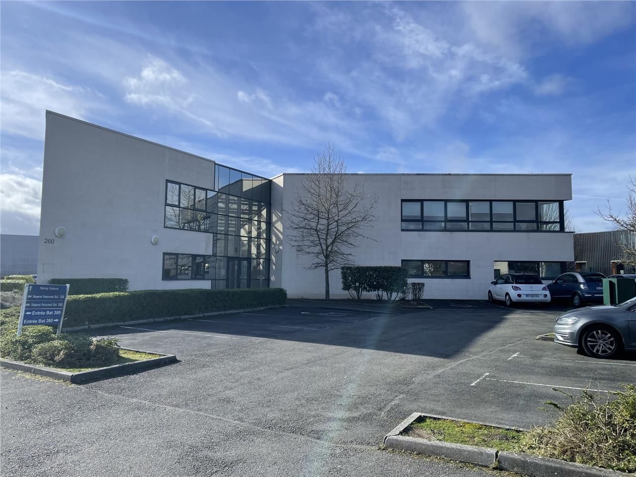 Vous recherchez un plateau de bureau à la locatio