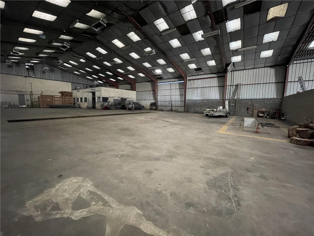 Vous recherchez un bâtiment d'activité près de Co