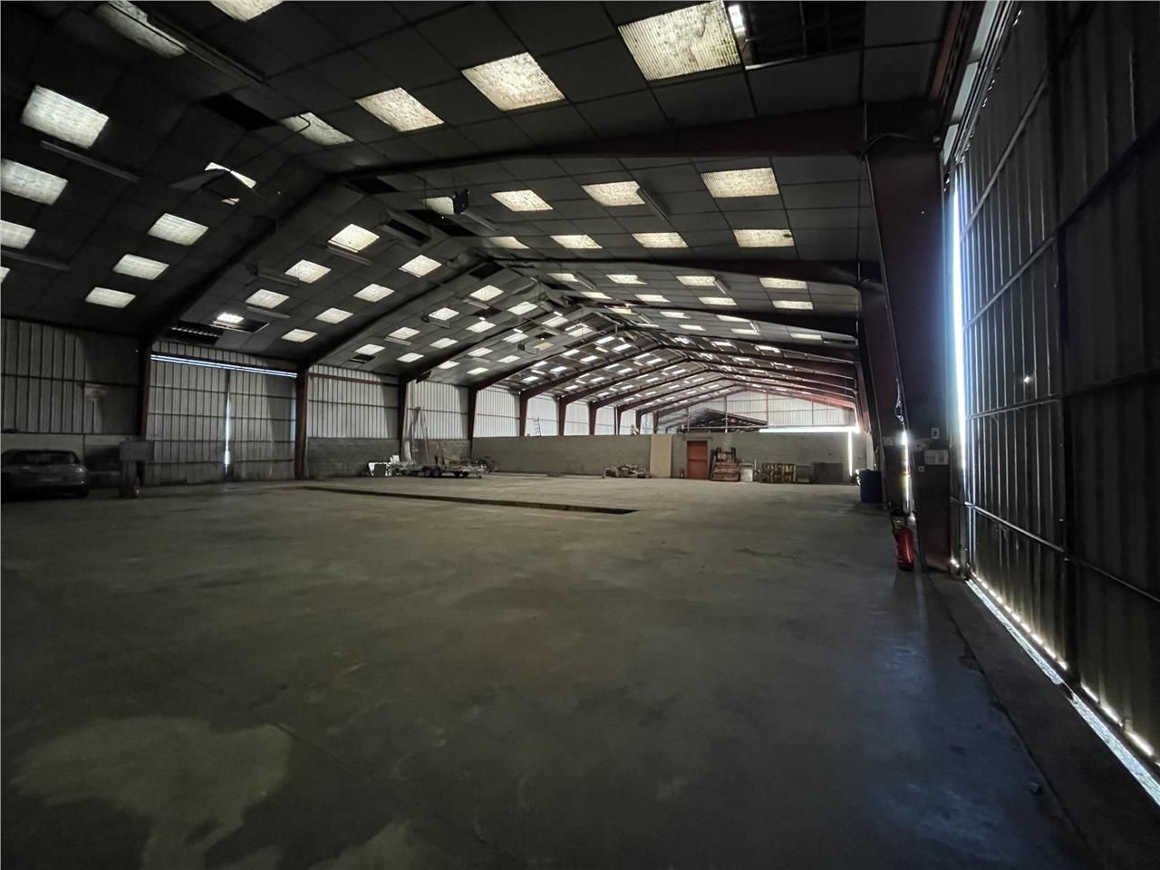 Vous recherchez un bâtiment d'activité près de Co