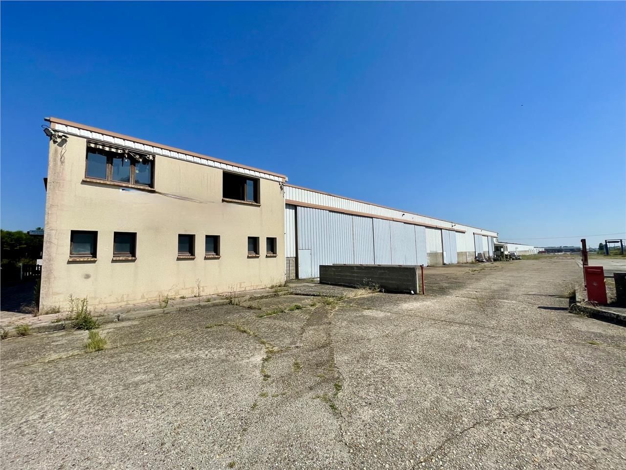 Vous recherchez un batiment d'activité prés de Co