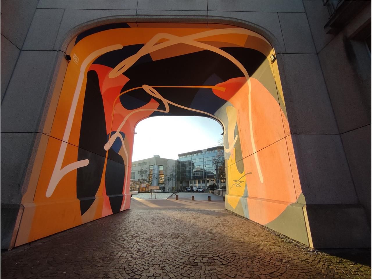 Au pied de tous commerces et services, les platea