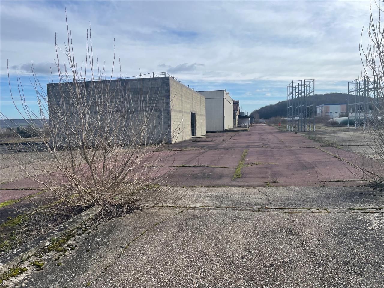 Sur env 4ha à 10 min de l'A13, un site industriel