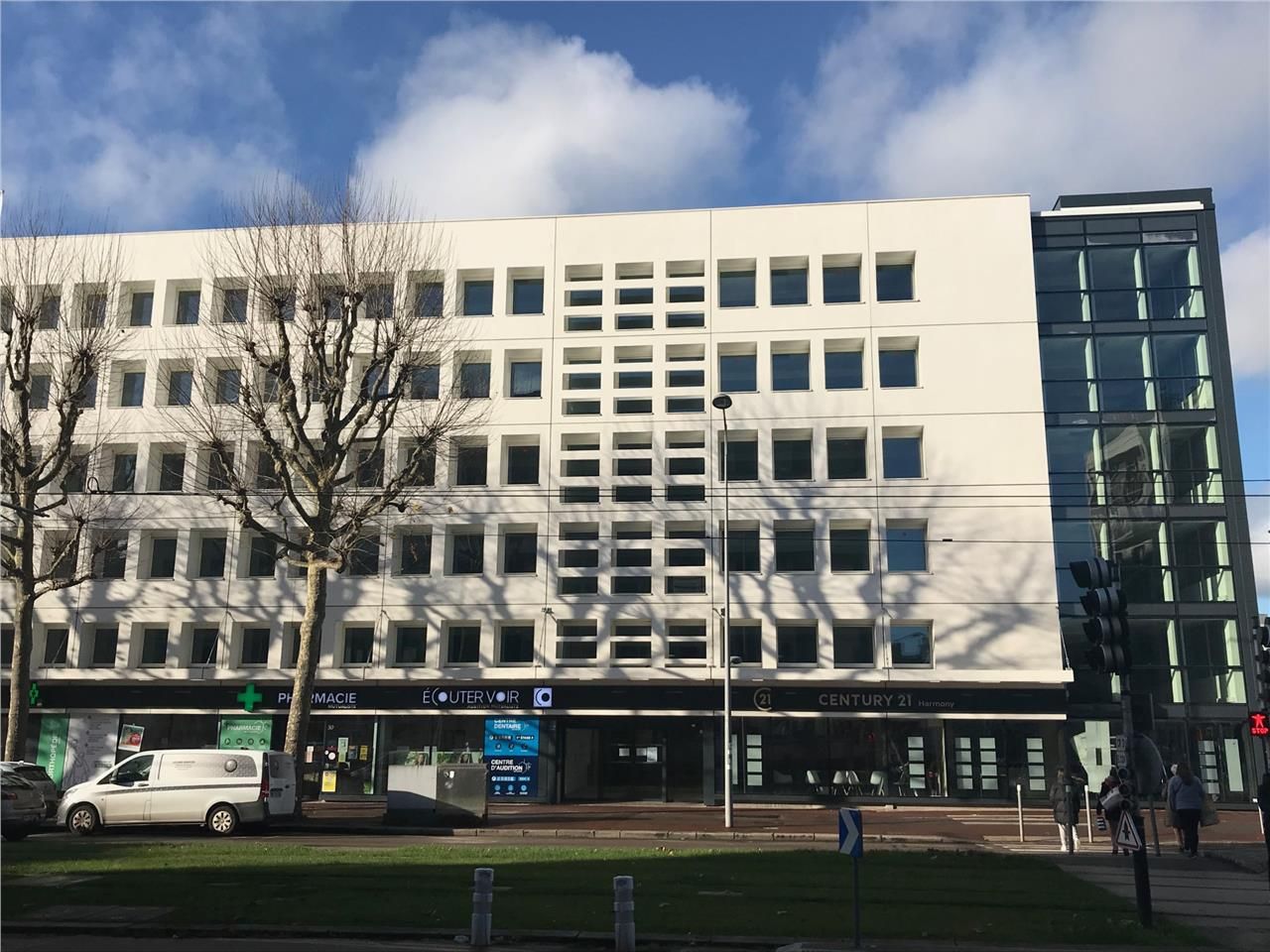 Plateaux de bureaux idéalement situés, au coeur d