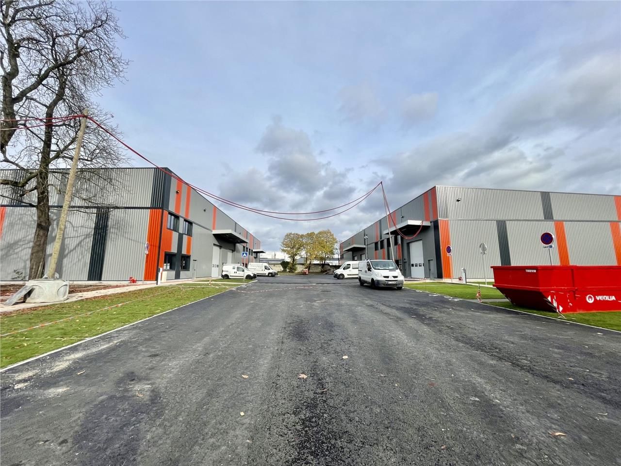 Programme de locaux d'activité neuf - Très belles