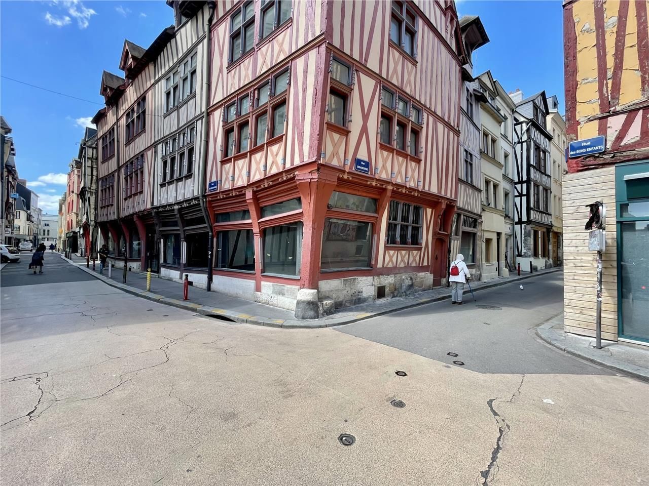 A louer - Rez-de-chaussée à usage commercial/prof