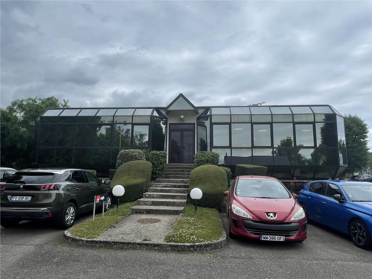 Plateaux de bureaux disponibles à la location, lo