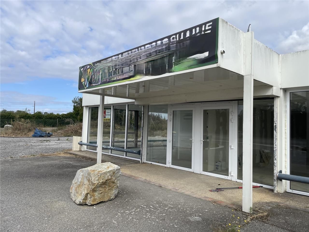 Vous recherchez un local à la location à Verneuil