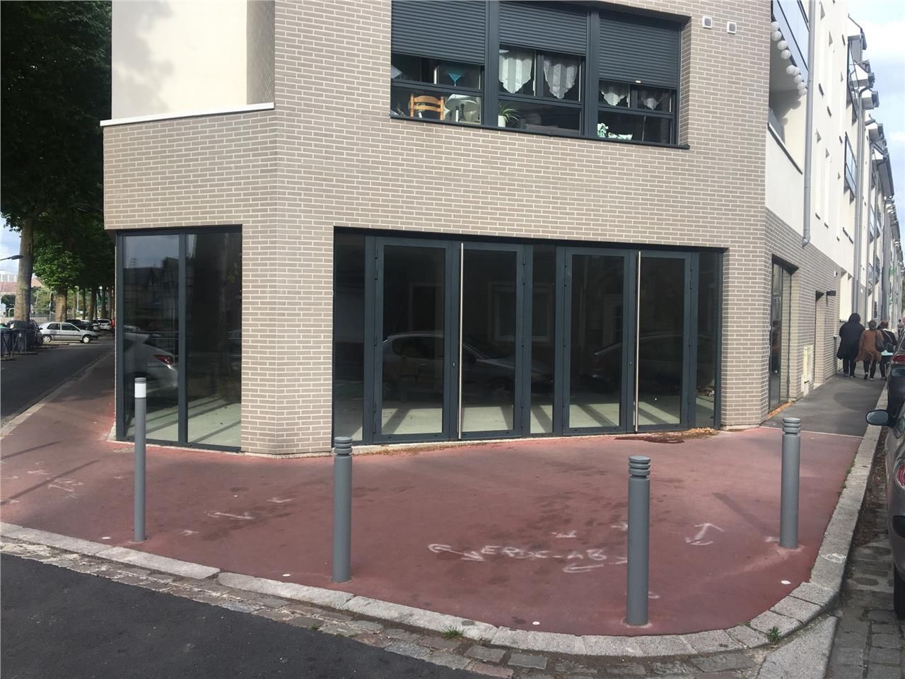 Très belle visibilité sur une avenue majeure de R