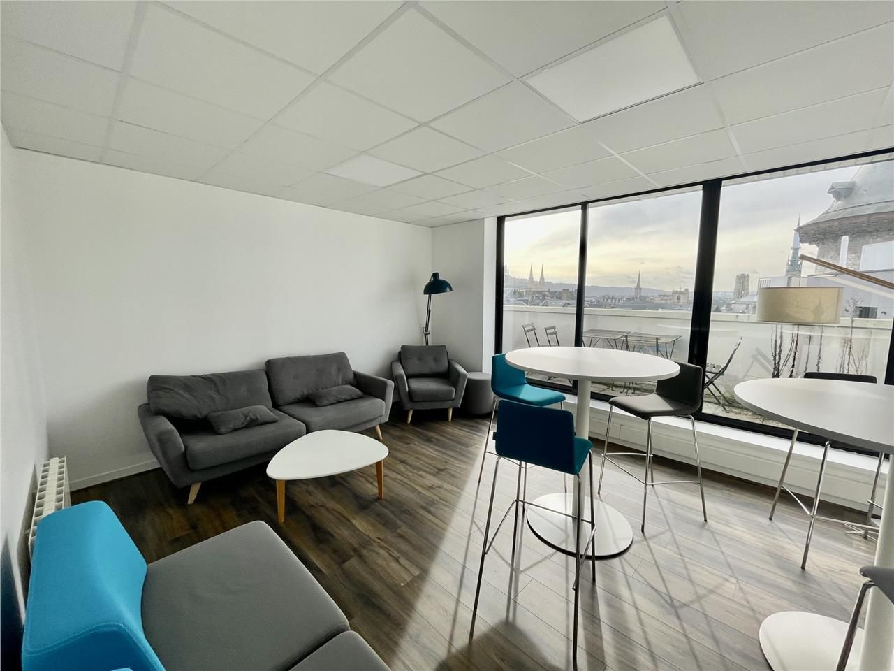 Bureaux de un plateau de bureaux de  191 m2 divis