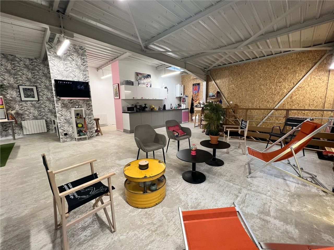 Bureaux de 225 m² non divisibles à louer à Mont S