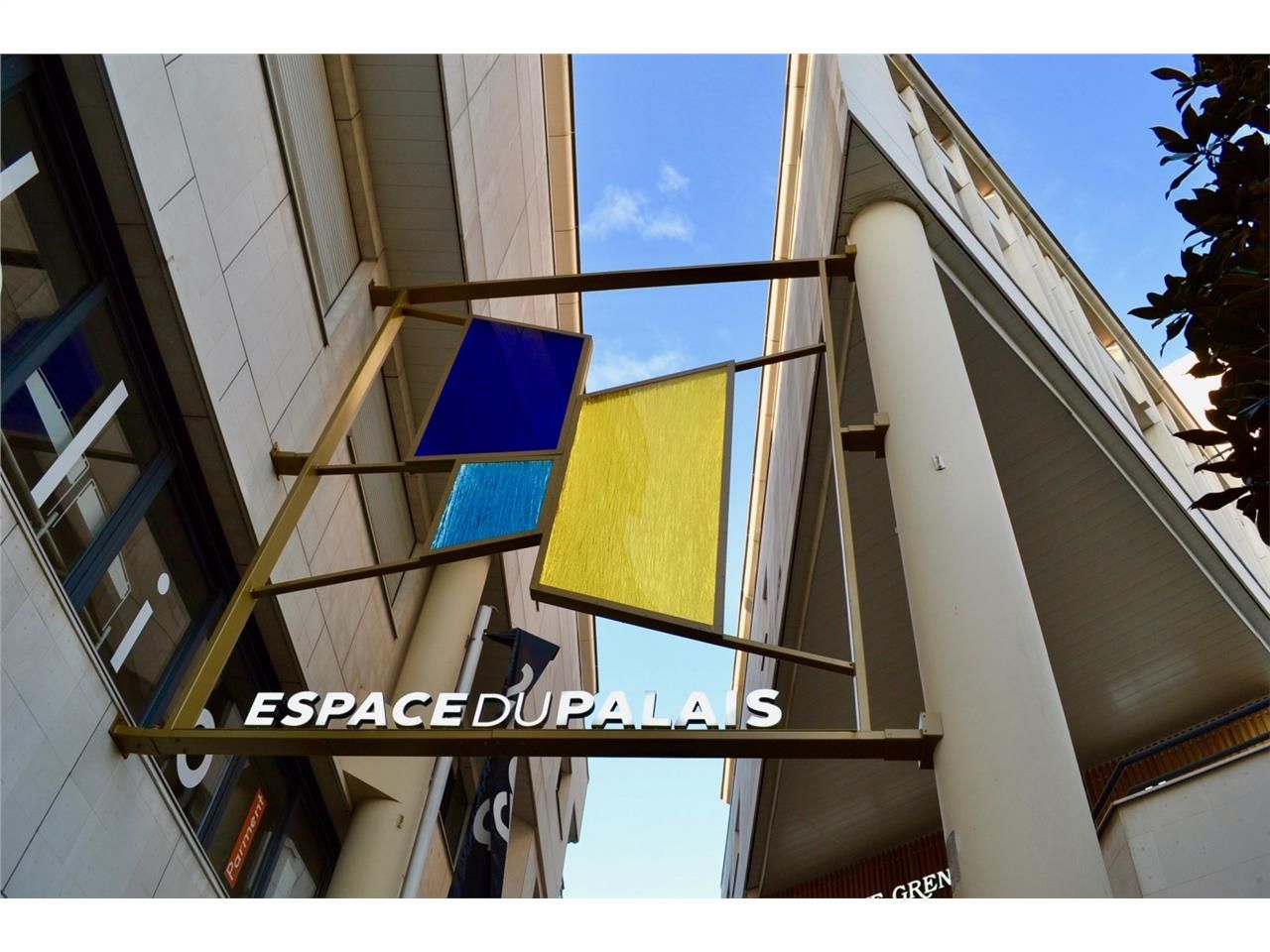 Locaux commerciaux de KIOSQUE COMMERCIAL - Espace