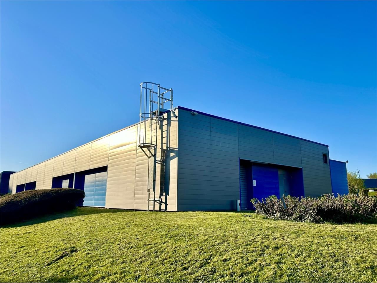 À louer à Bois-Guillaume, immeuble de bureaux de 