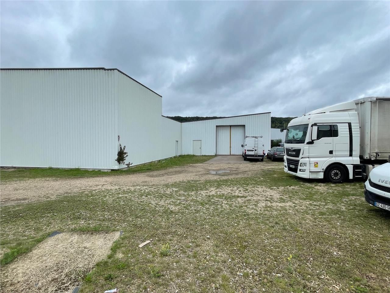 Locaux d'activité de Local d'activité de 757 m2 a