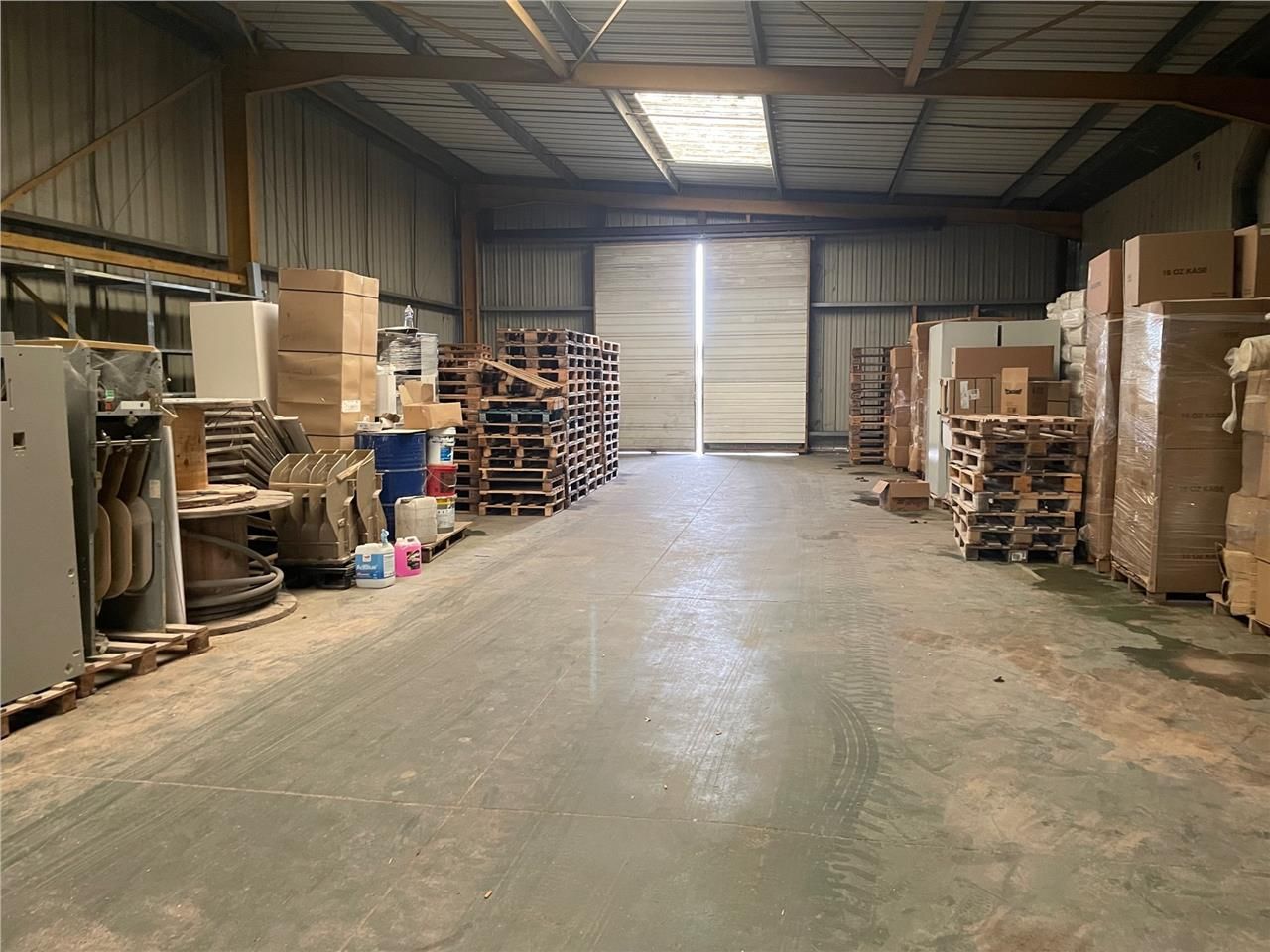 Locaux d'activité de Local d'activité de 757 m2 a