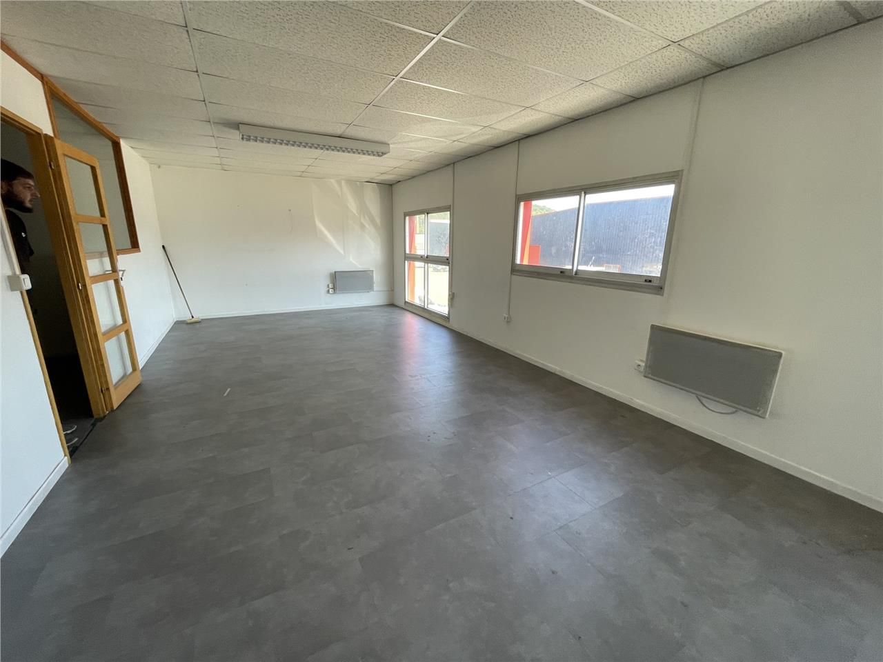 Bureaux de Plateaux de bureaux  de 120 m2 - MAROM