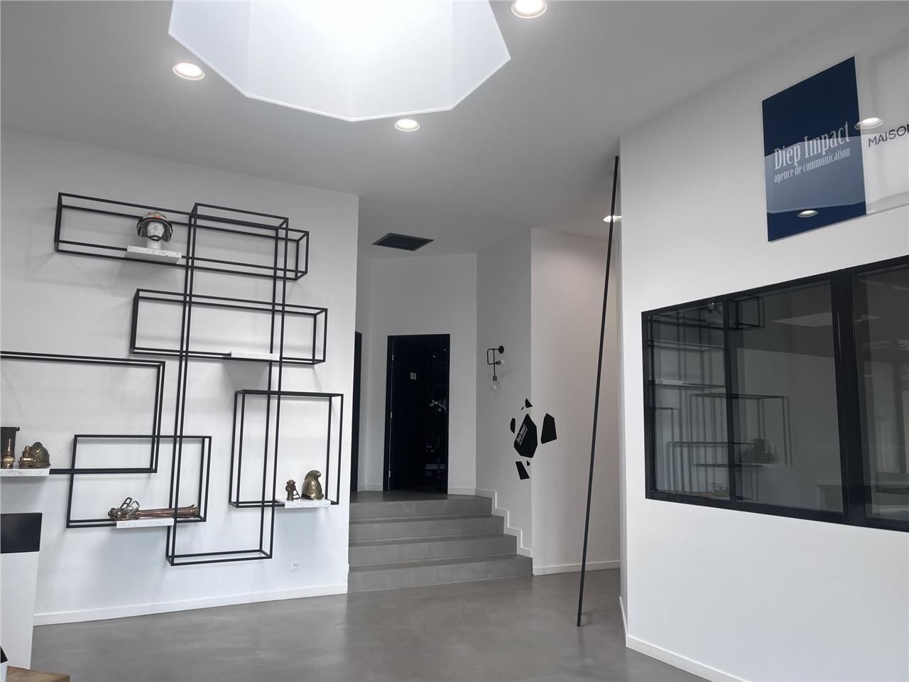 Situé sur le parc de la Vatine, un très bel espac