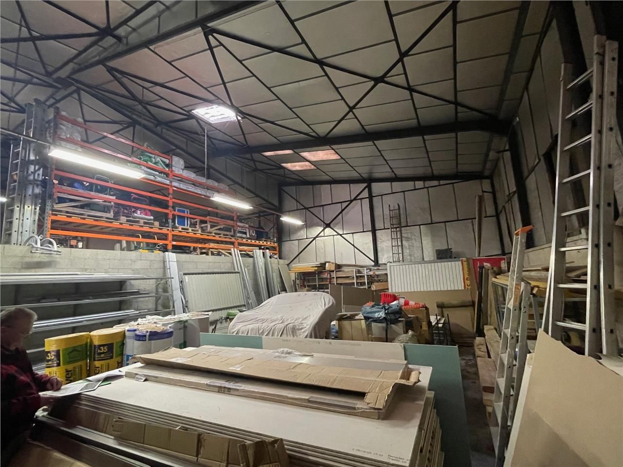 Local d'activité loué disponible à l'investisseme