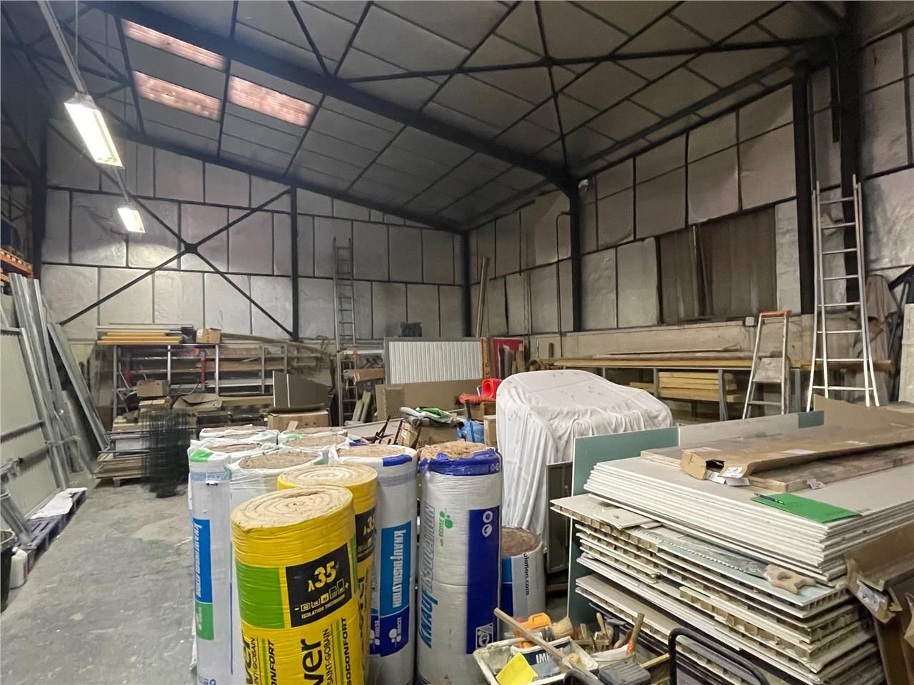 Local d'activité loué disponible à l'investisseme