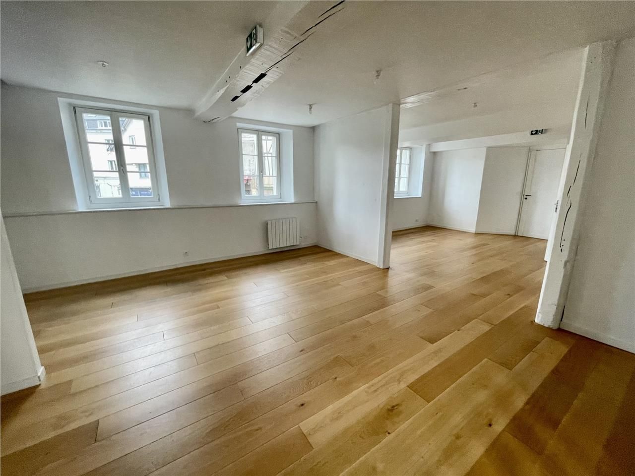 Bureaux de Plateau de bureaux à la location - 175