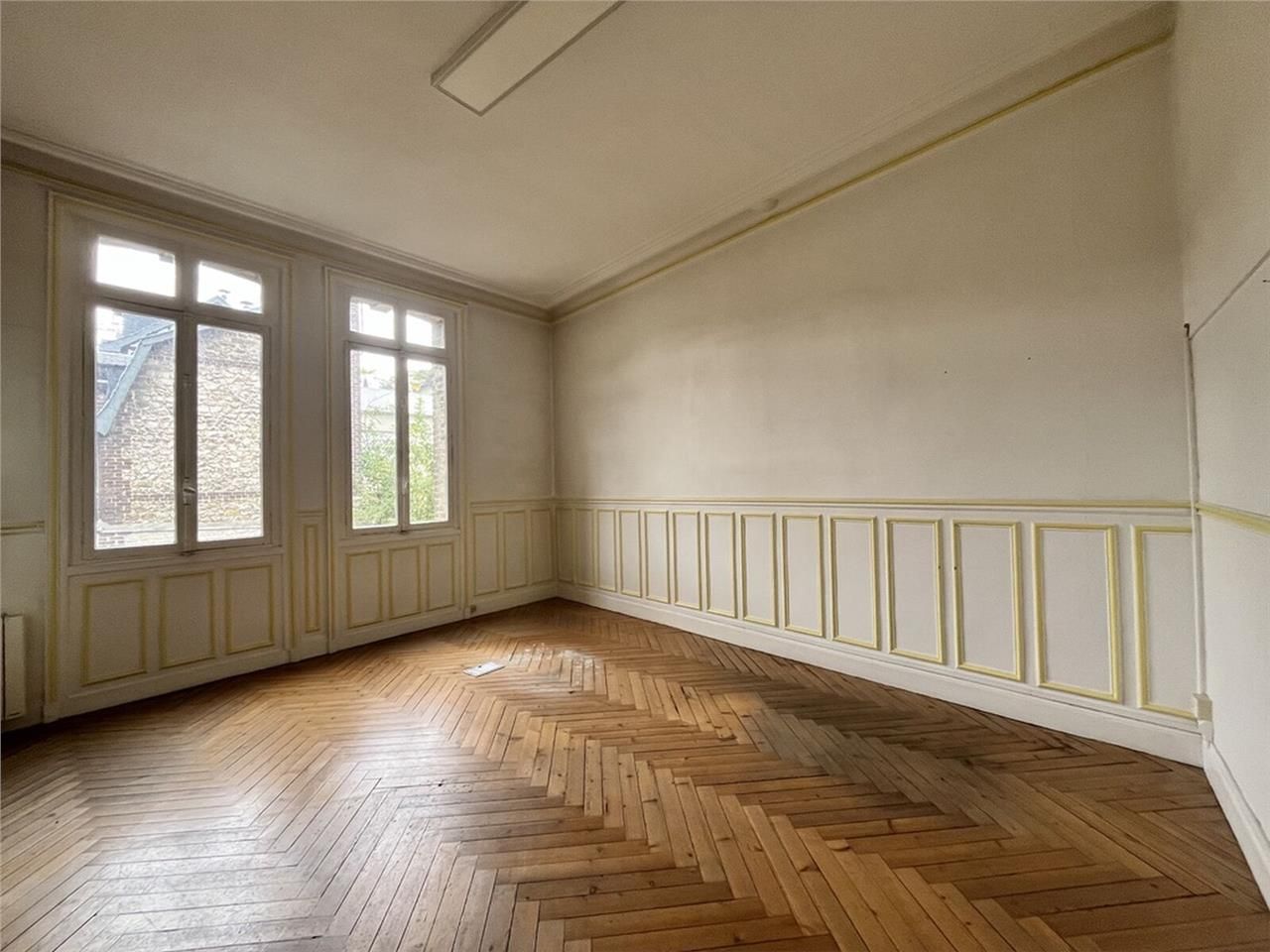 Très beau bureaux de standing à 5 mn à pied de la