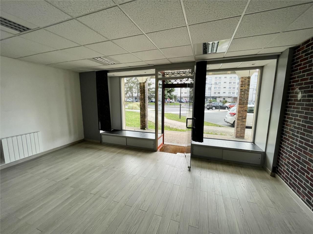 Local commercial - 62 M2 - PETIT COURONNE