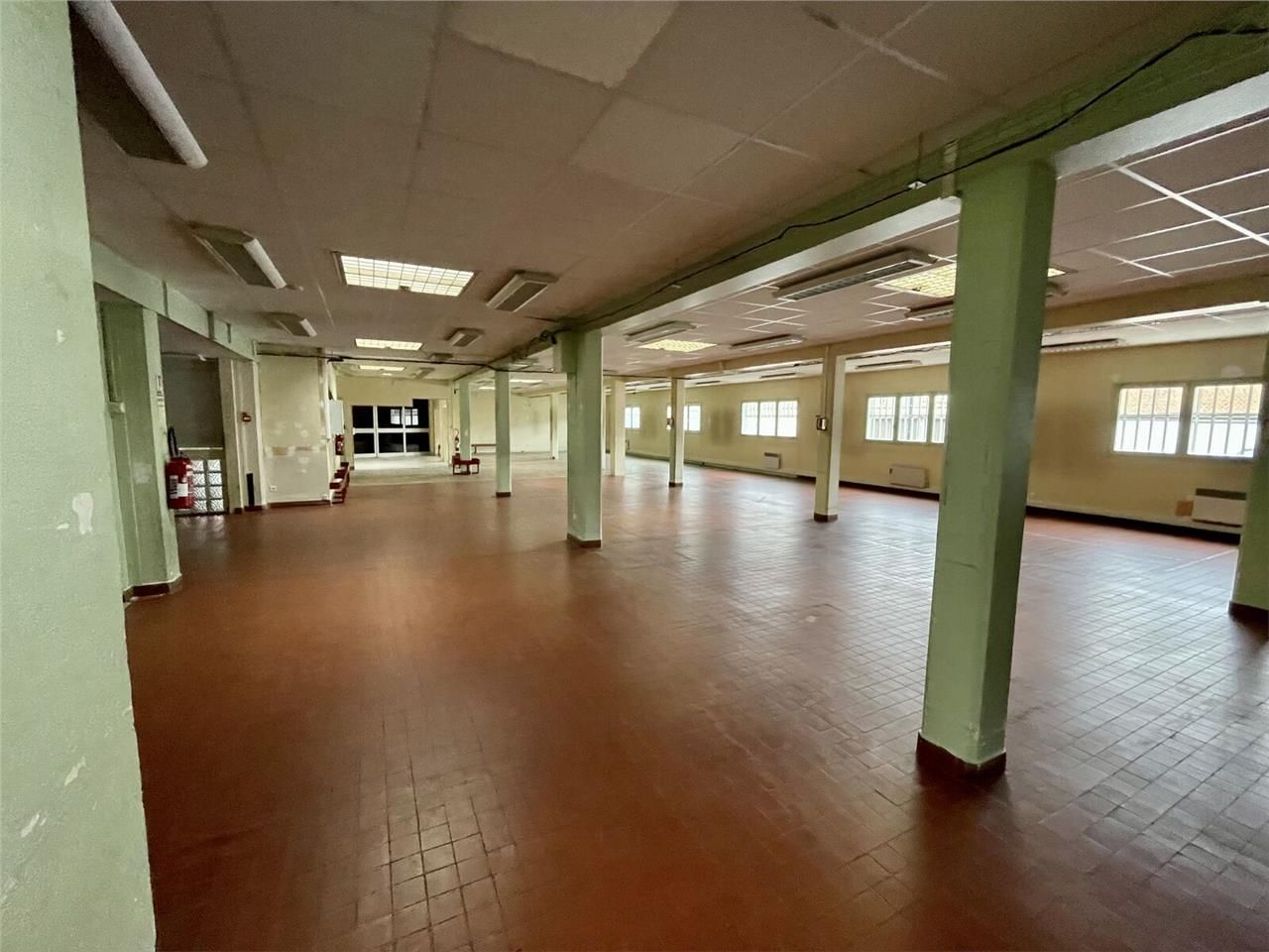 Bureaux et Activités de Local d'activité - Enviro