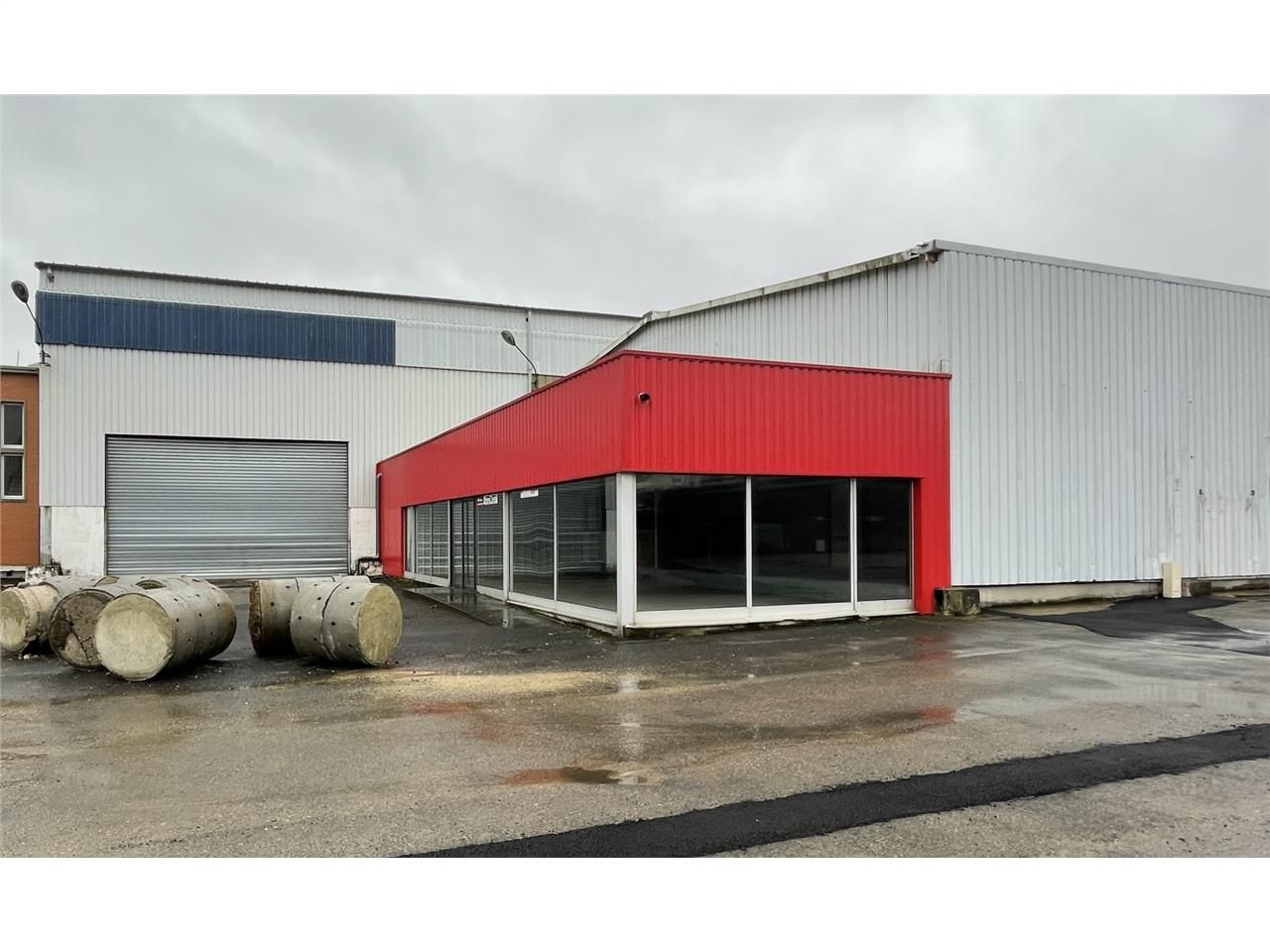 Dans une zone industrielle de Beauvais, nous vous