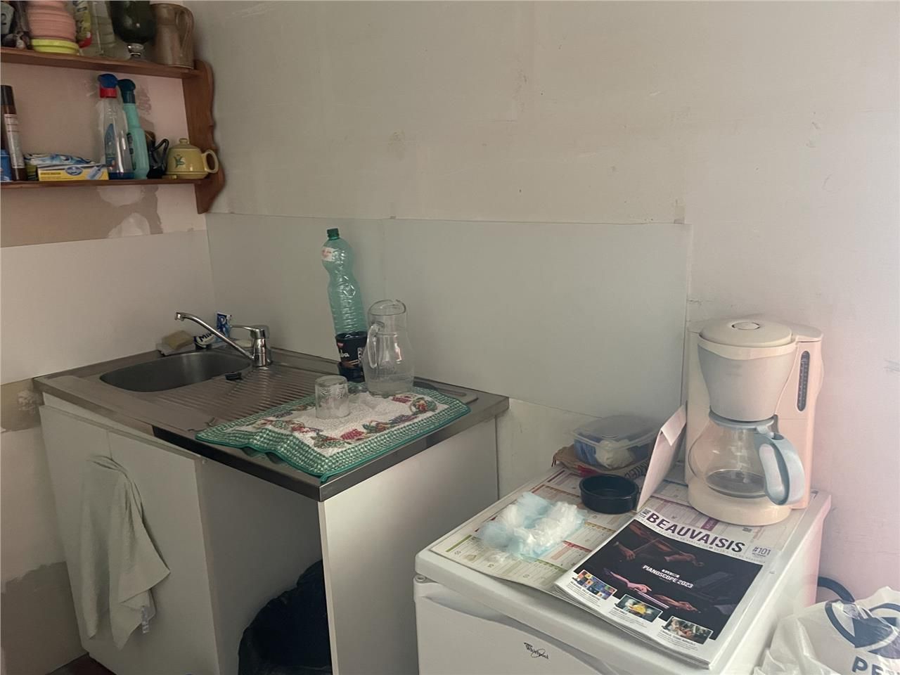 A LOUER - LOCAL COMMERCIAL - 50 M2 - BRESLES  Art