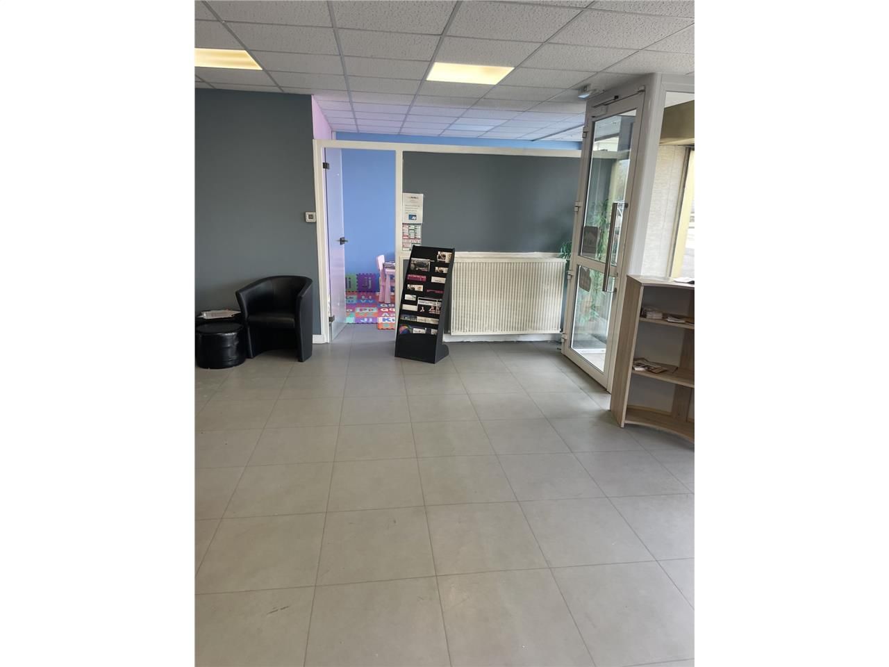 A louer, local commercial de 130 m2 environ  situ