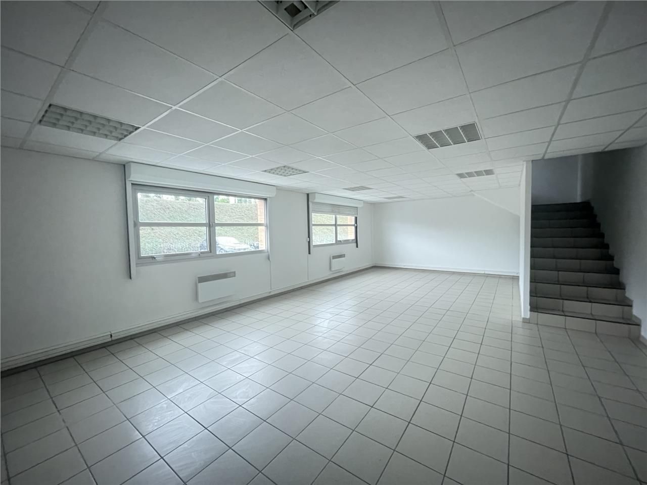 A louer ZA de Chambly : 389 m2 de locaux d'activi