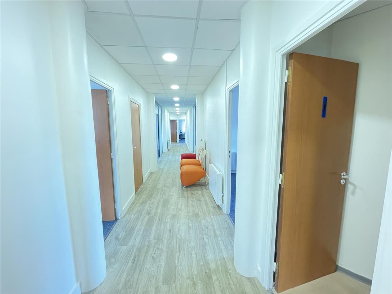 PLATEAU DE BUREAUX - A LOUER - CENTRE-VILLE DE BE