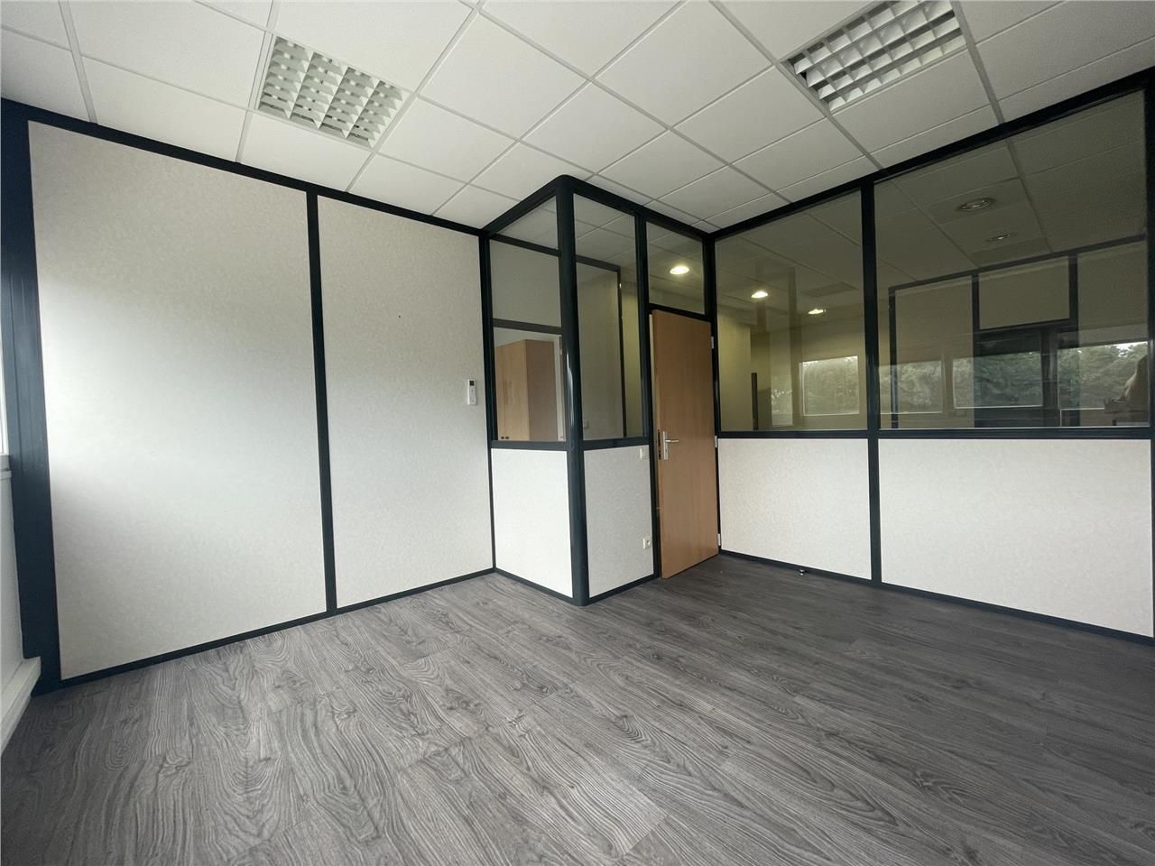 Bureaux tout confort à Allonne !  Arthur Loyd vou