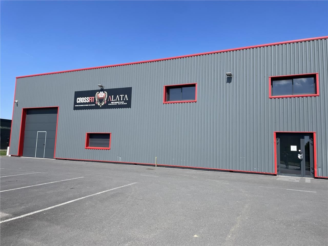 LOCAL D'ACTIVITE - PARC ALATA - ENTREE DE ZONE  A