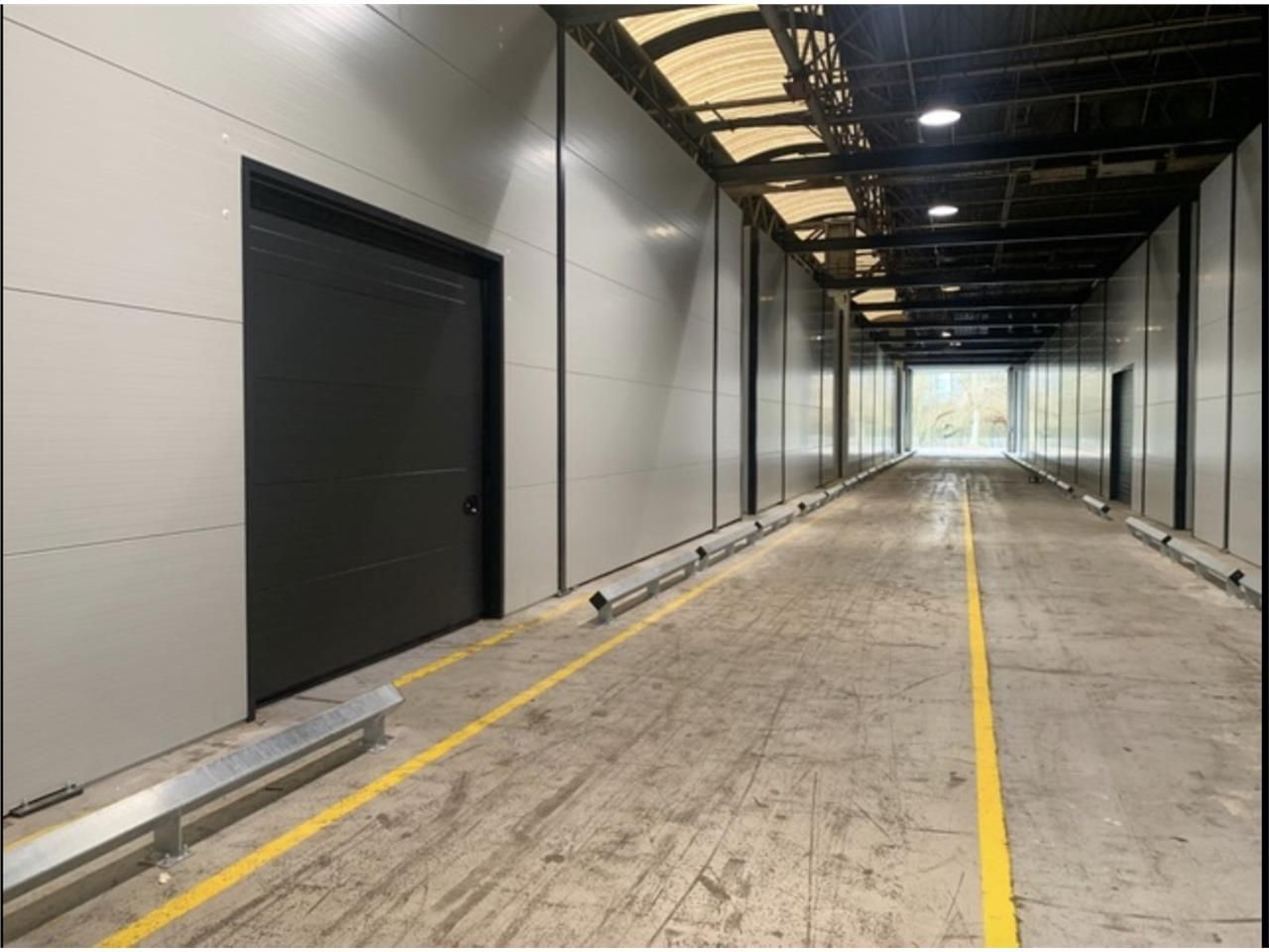 LOCAL D'ACTIVITÉ / ENTREPÔT À USAGE ARTISANAL MON