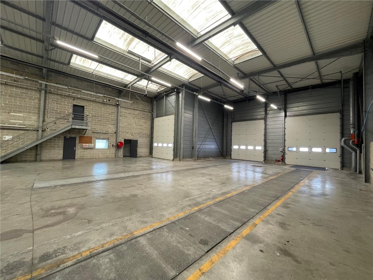 À LOUER LOCAL D'ACTIVITÉ COMPIÈGNE Z.I. NORD Prop