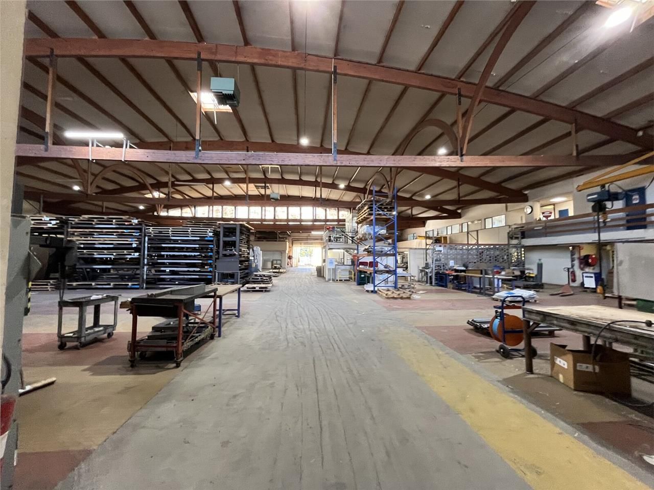 ARTHUR LOYD vous propose à l'acquisition un entre