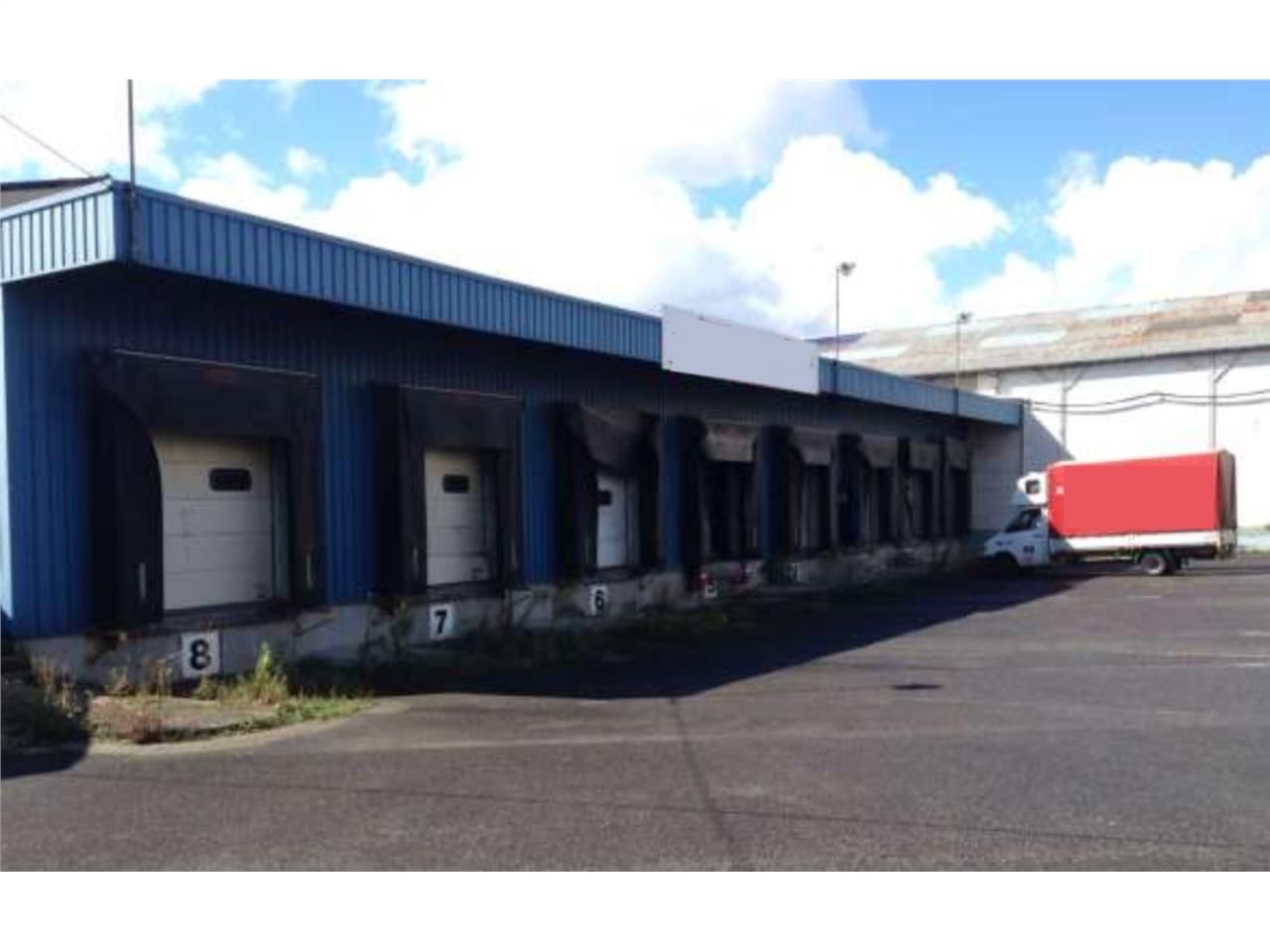 ENTREPÔTS A VENDRE - 3239 M2 - LAON ARTHUR LOYD p