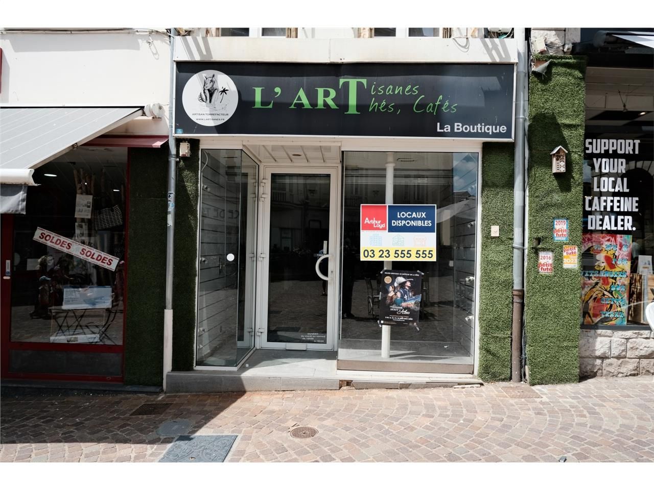 Arthur Loyd vous propose à la location un local c