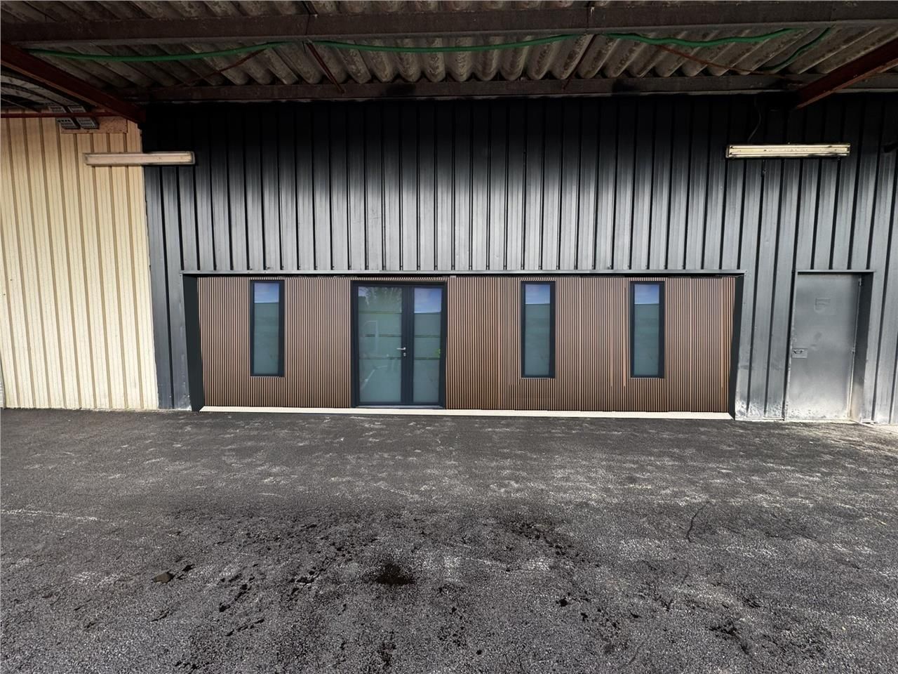 Arthur Loyd vous propose un local d'activité d'un