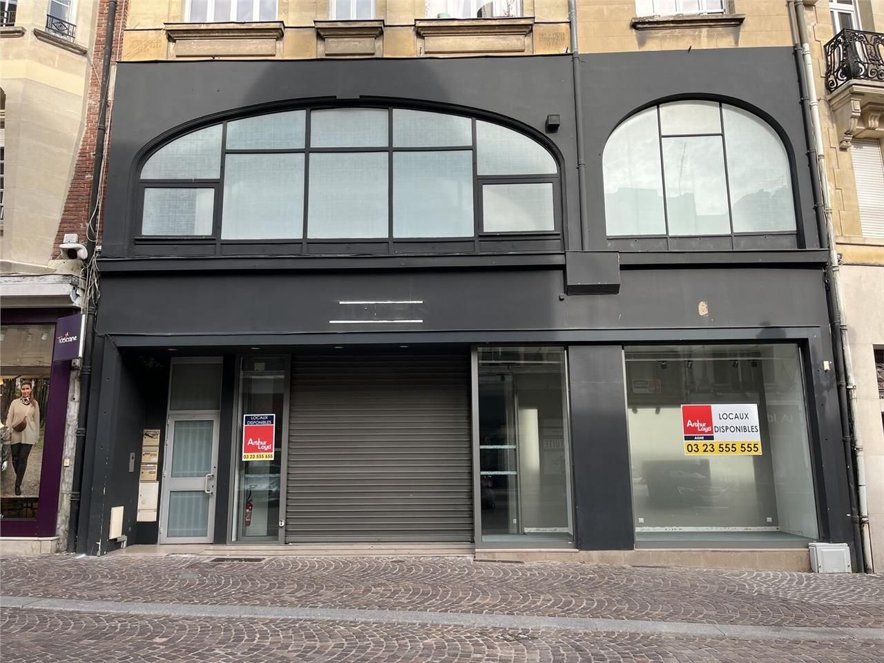 ARTHUR LOYD propose à la location des locaux comm