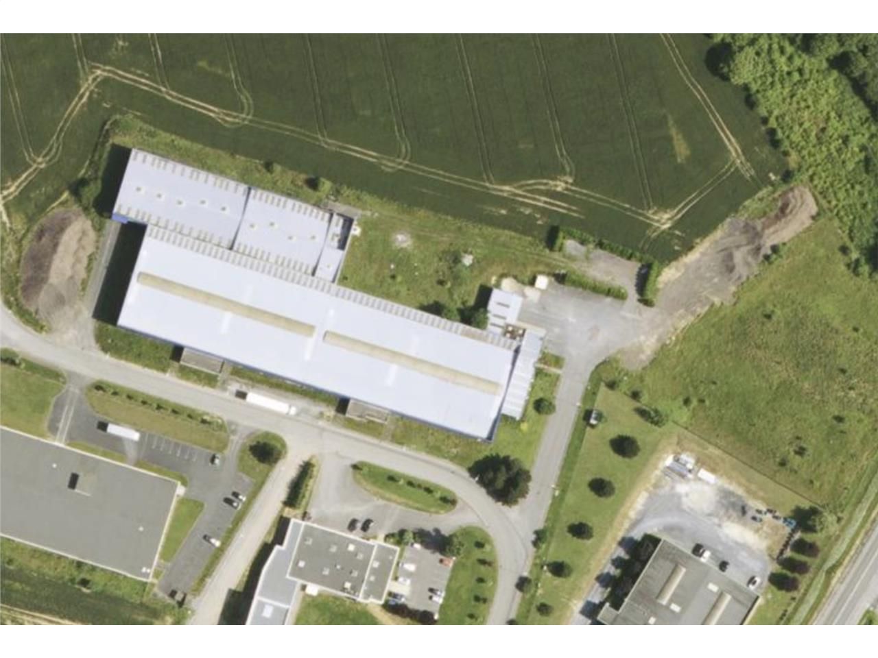 LOCAUX D'ACTIVITÉS A VENDRE/A LOUER - 6.296 M2 _