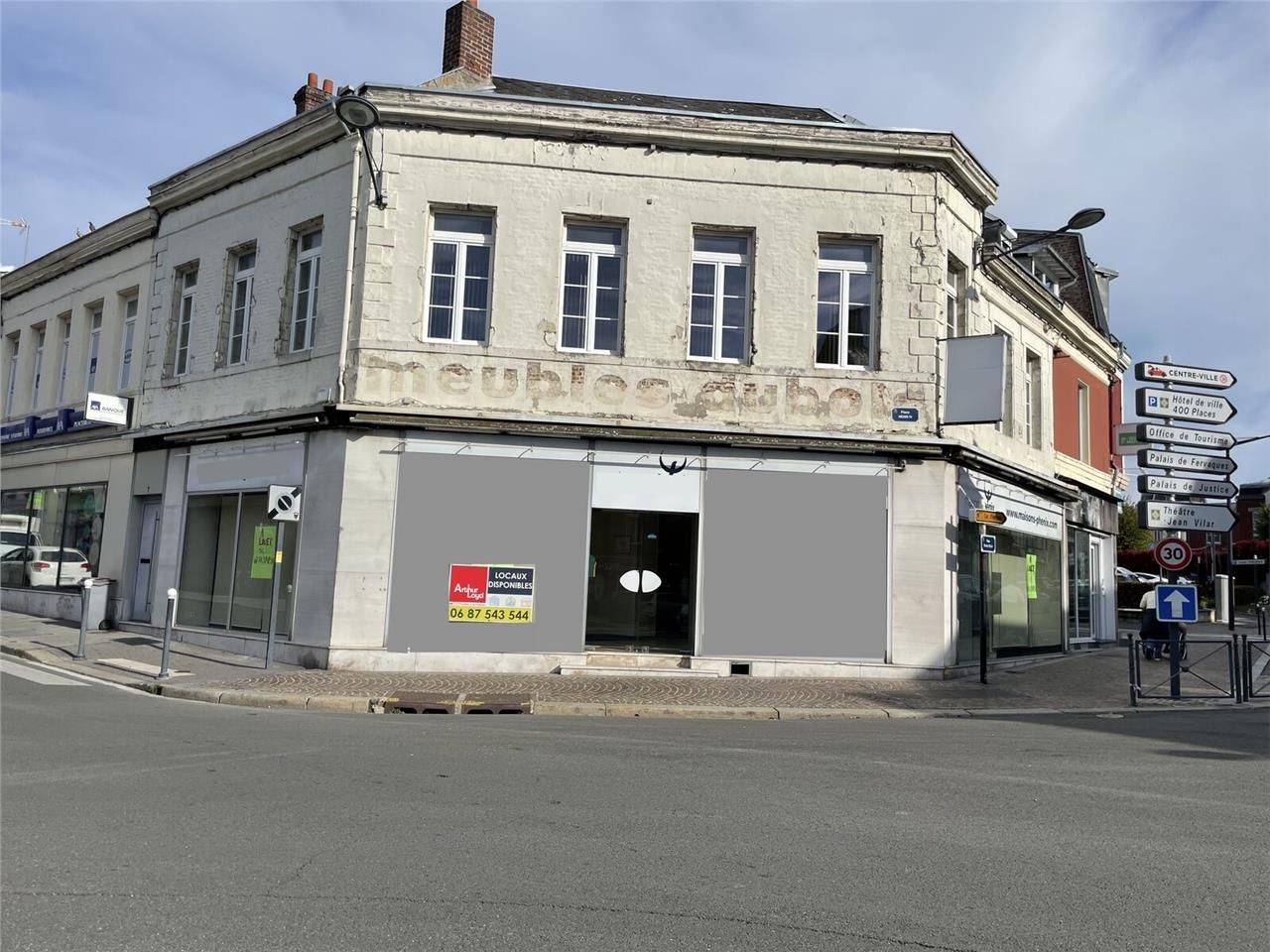 LOCAL COMMERCIAL A LOUER - 128 M2 - SAINT-QUENTIN