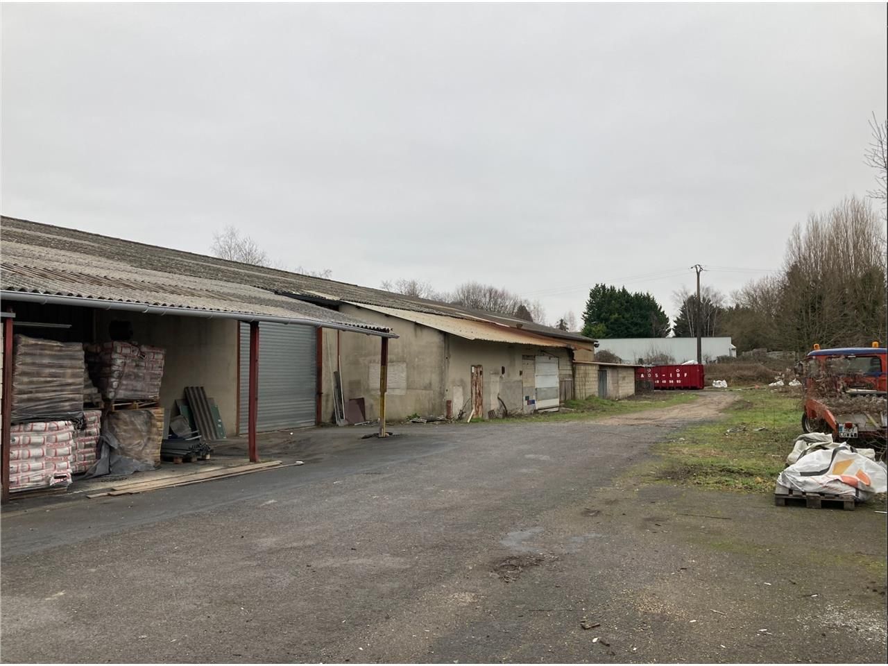 Arthur Loyd vous propose un local d'activité à la