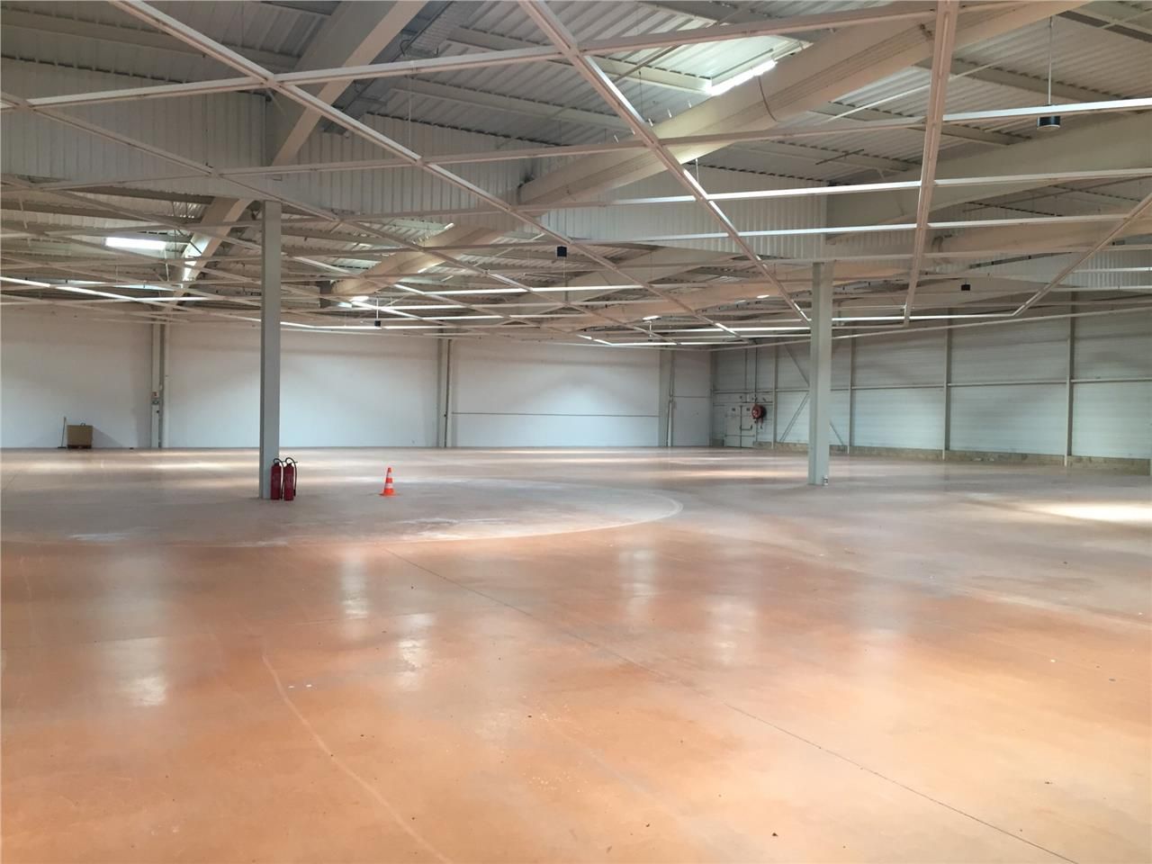 Arthur Loyd vous propose, en zone commerciale à S