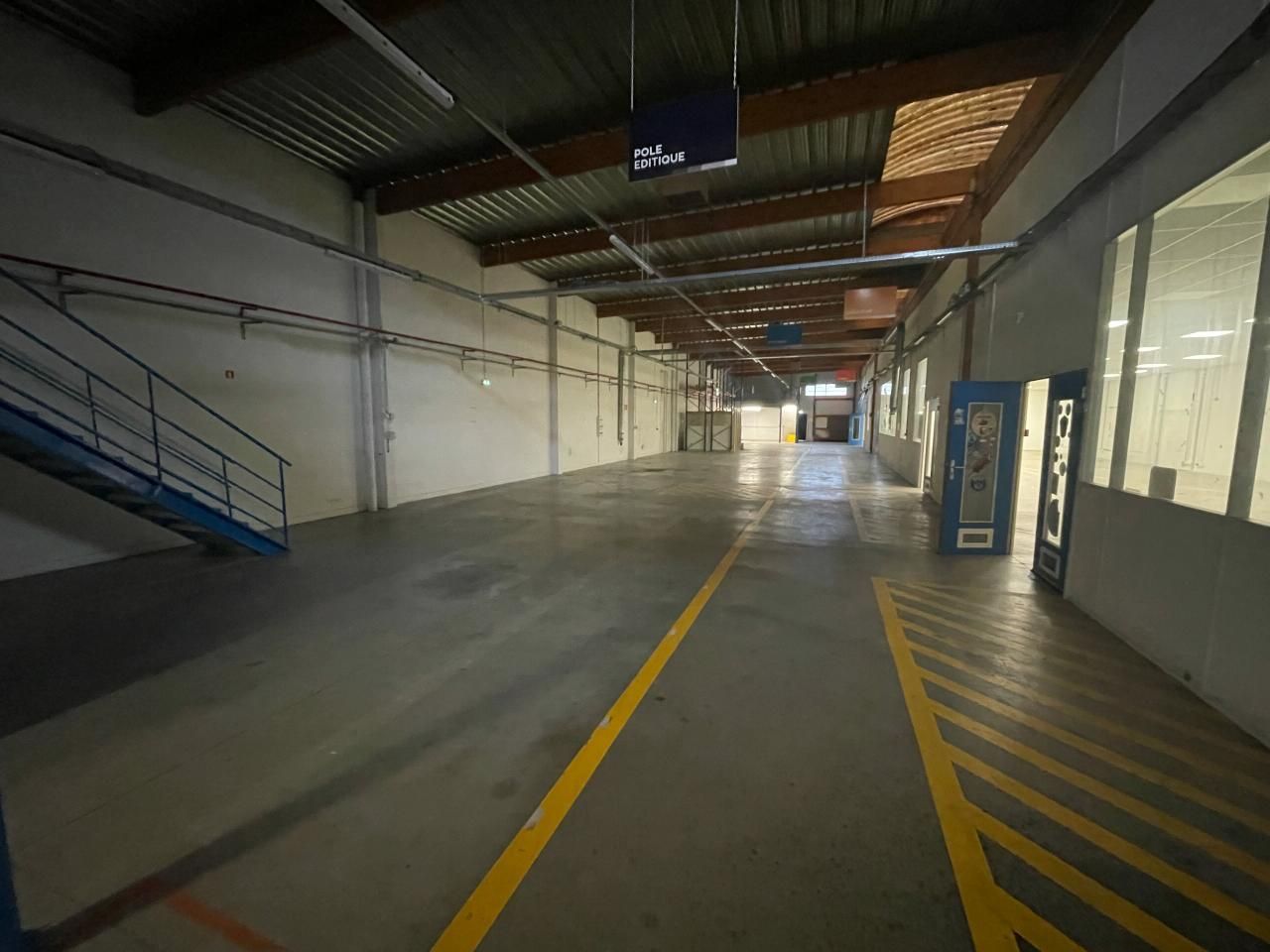 1420.67 m² pour ce activité en location à Colombes