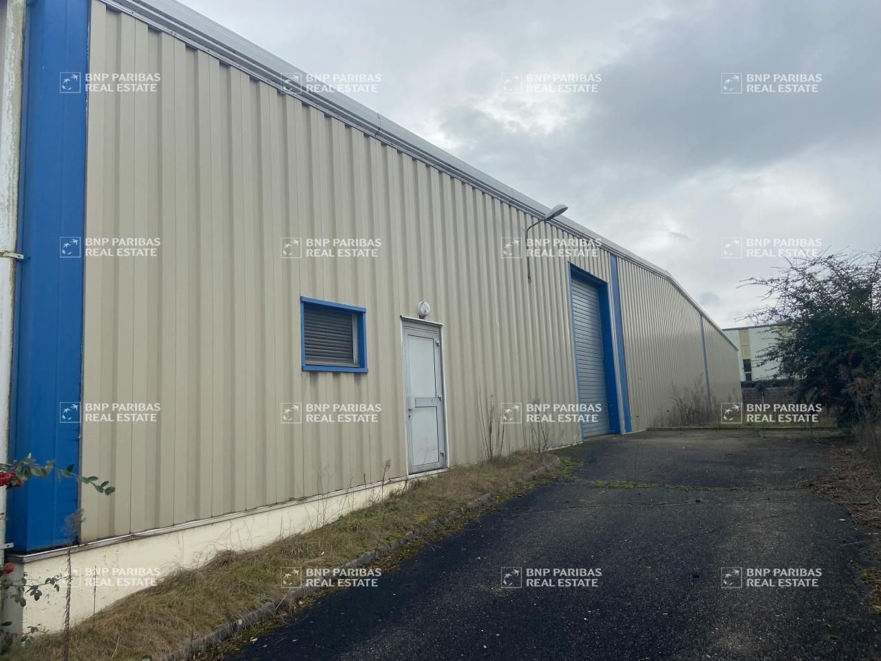 Location Activité 2927 m² non divisibles 38070 Saint-quentin-fallavier
