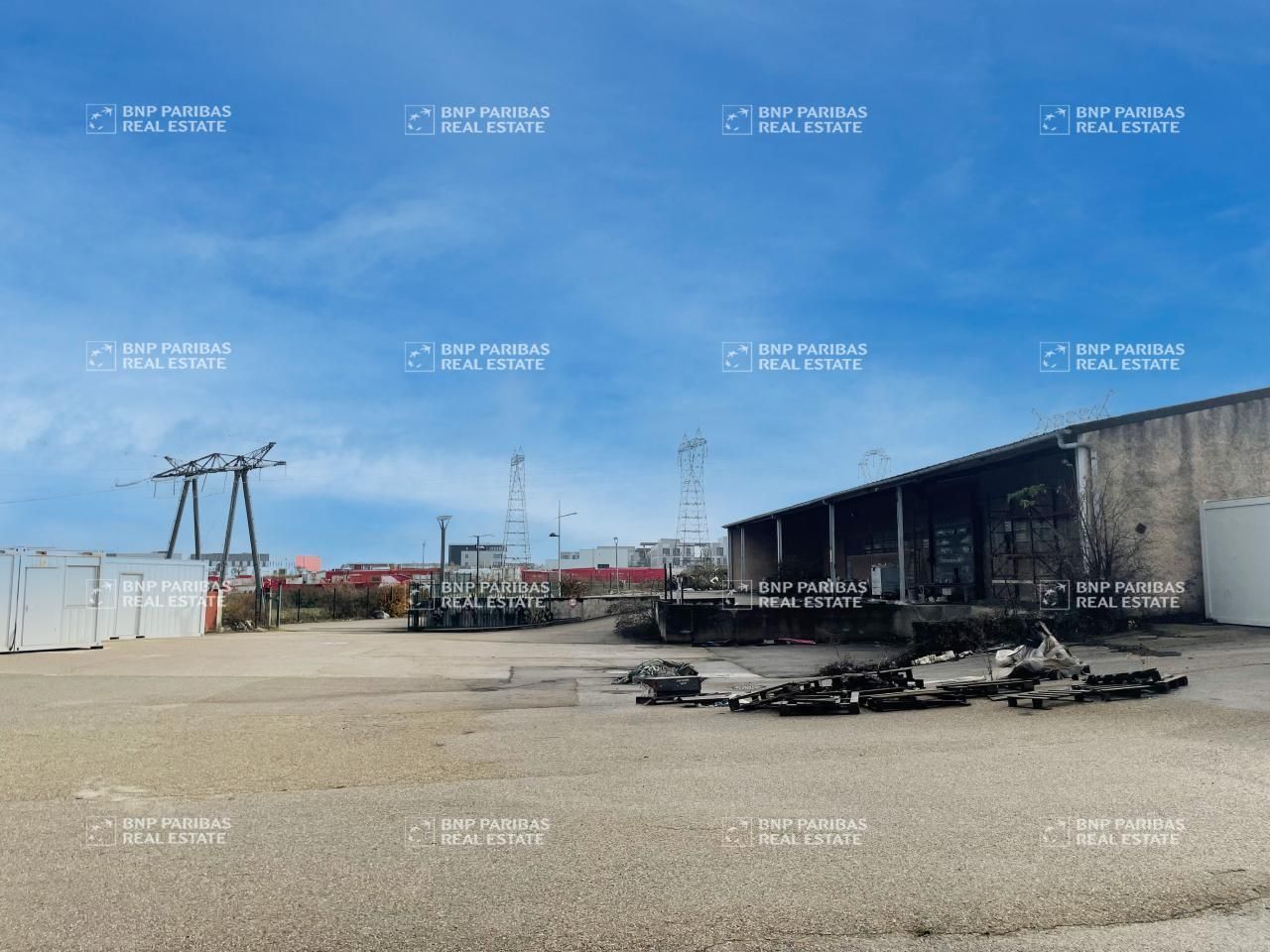 Vente Activité 3700 m² non divisibles 69330 Jonage