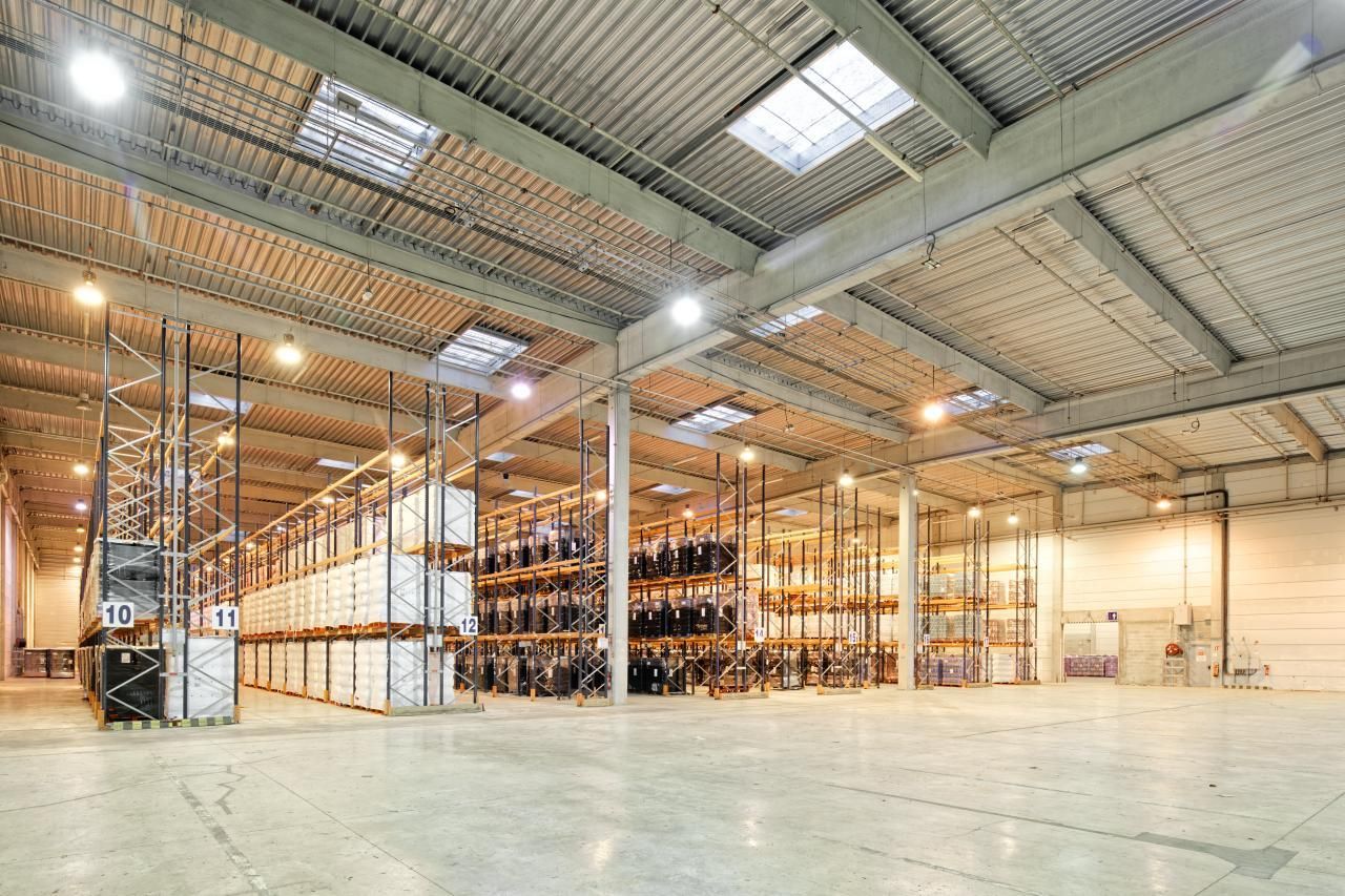 24051 m² pour cetentrepôts classe a en location à Bussy-lettrée