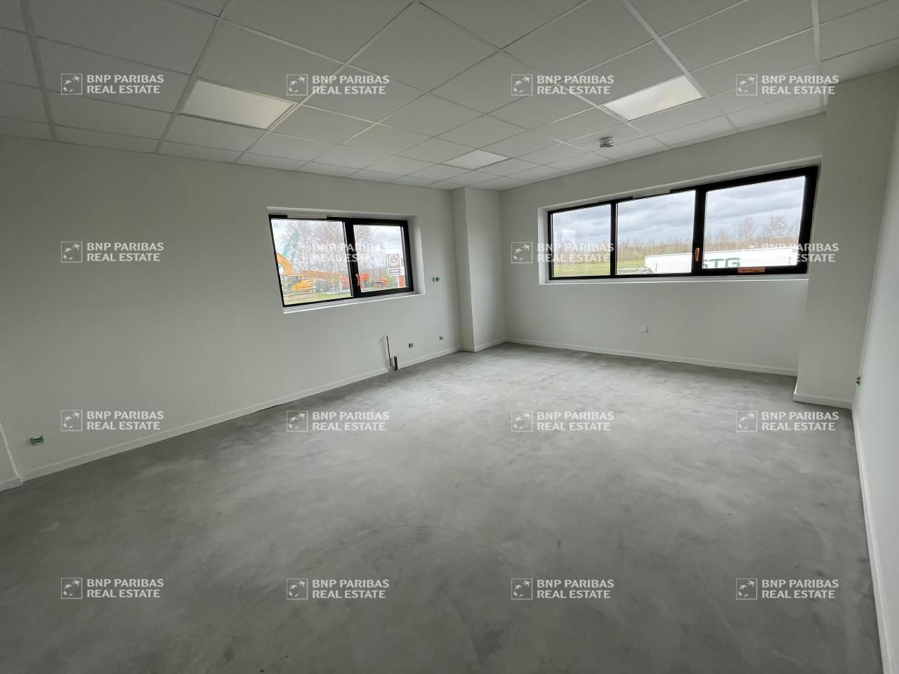 641 m² pour ce activité en location à Bédée